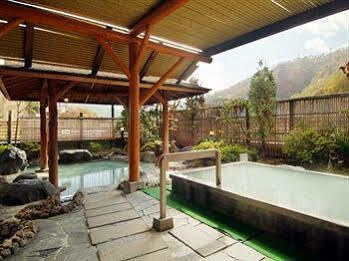 Ryotei Hanayura Ryokan